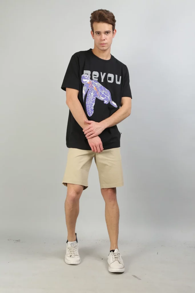 Black unisex T-shirt with turtle print design – casual wear for men and women